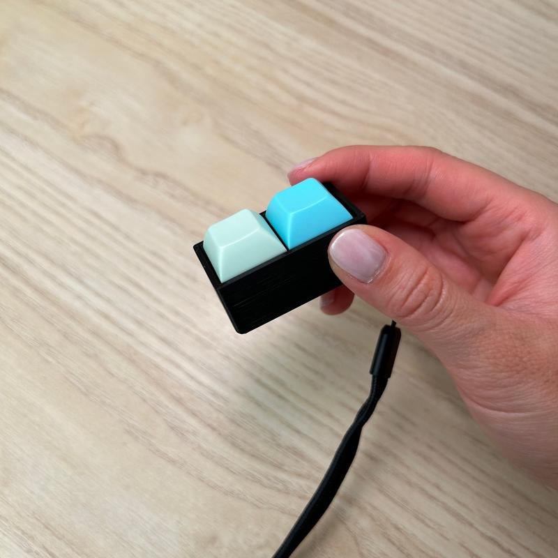 2 Key Mechanical Keyboard Keychain - Lacatang Shop