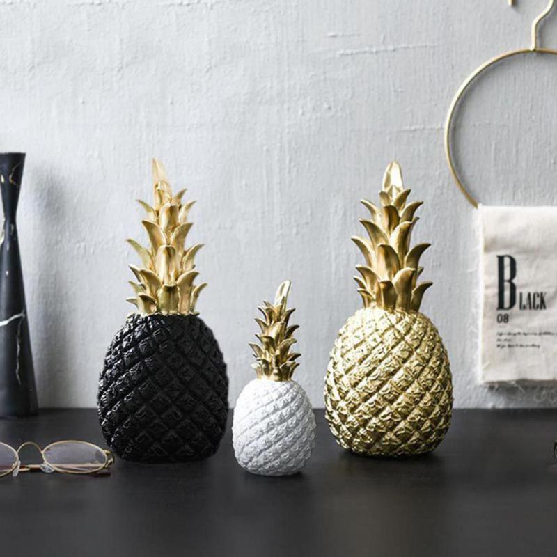 Lacatang Gold Resin Pineapple Window Display Decor Figurine