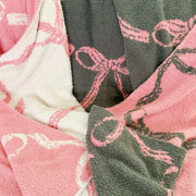 Bow Scalloped Coziest Blanket - Lacatang Shop