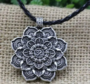 LANGHONG Tibet Spiritual Necklace Tibet Mandala Pendant Necklace Geometry Amulet Religious Jewelry 

Experience Spiritual Harmony with LANGHONG Tibet Mandala Necklace - Sacred Amulet for Religious Jewelry  Aliexpress Lacatang Shop 