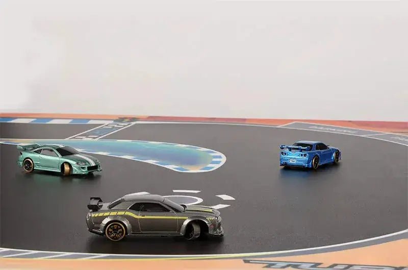 Turbo Racing 1:76 Scale Drift Track Set with Cement Pier and Jumping Platform - Lacatang Shop